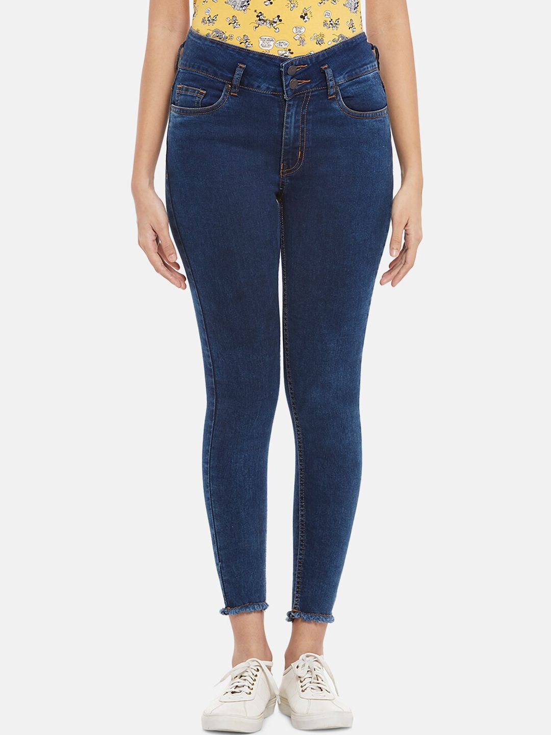 People Women Blue Tapered Fit Jeans Price in India