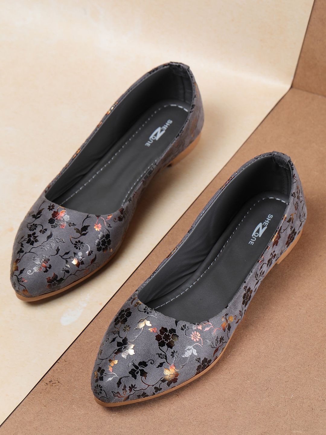 Shezone Women Grey Floral Printed Ballerinas Flats