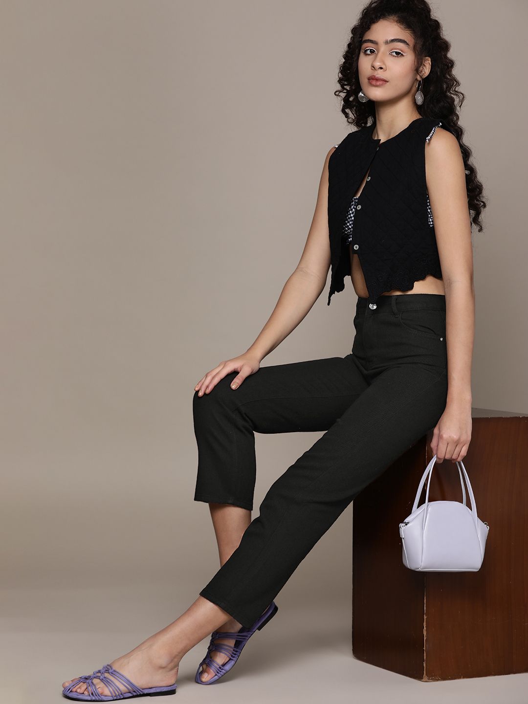 URBANIC Women Black Cotton Solid Cropped Jeans Price in India