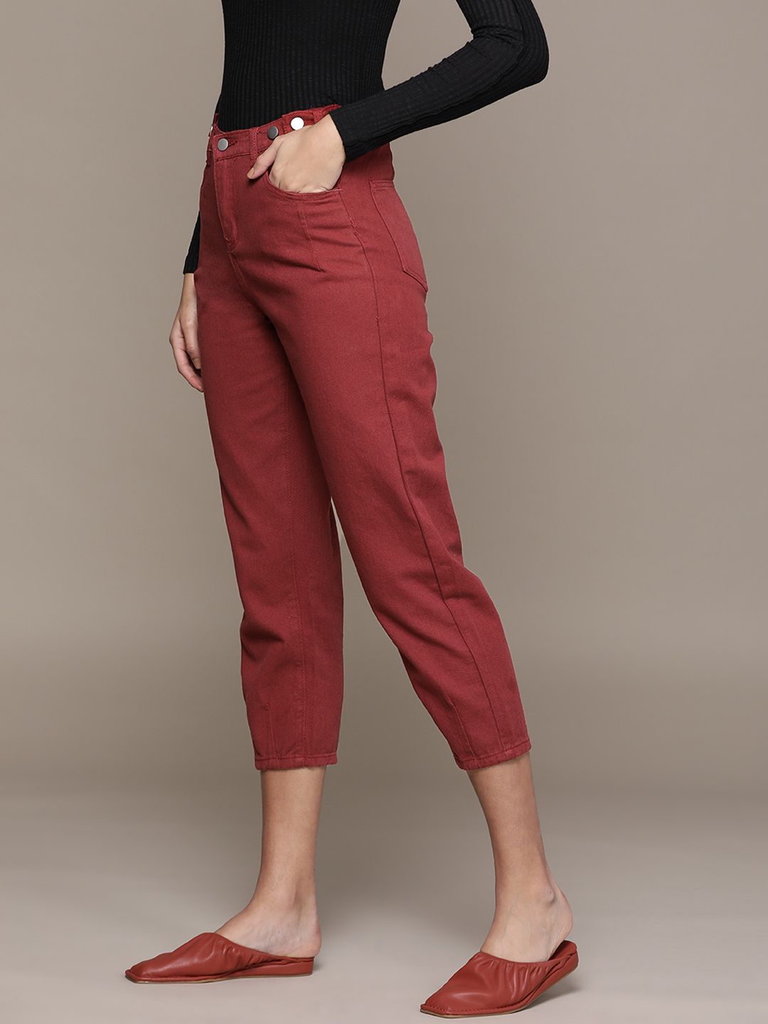 URBANIC Women Red Cotton Solid Cropped Jeans Price in India