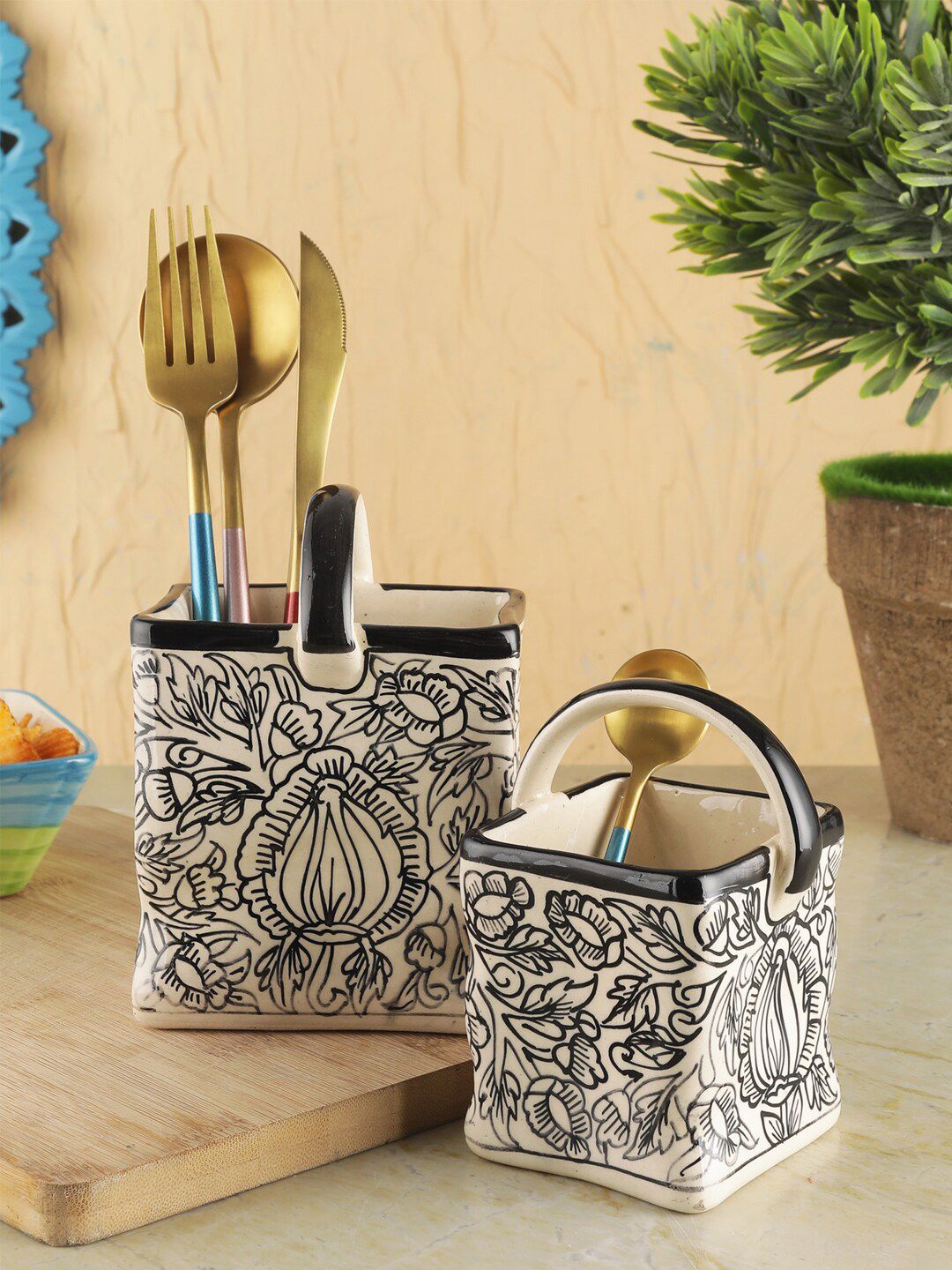 VarEesha Set Of 2 Kalamkari Black & White Ceramic Cutlery Holders Price in India