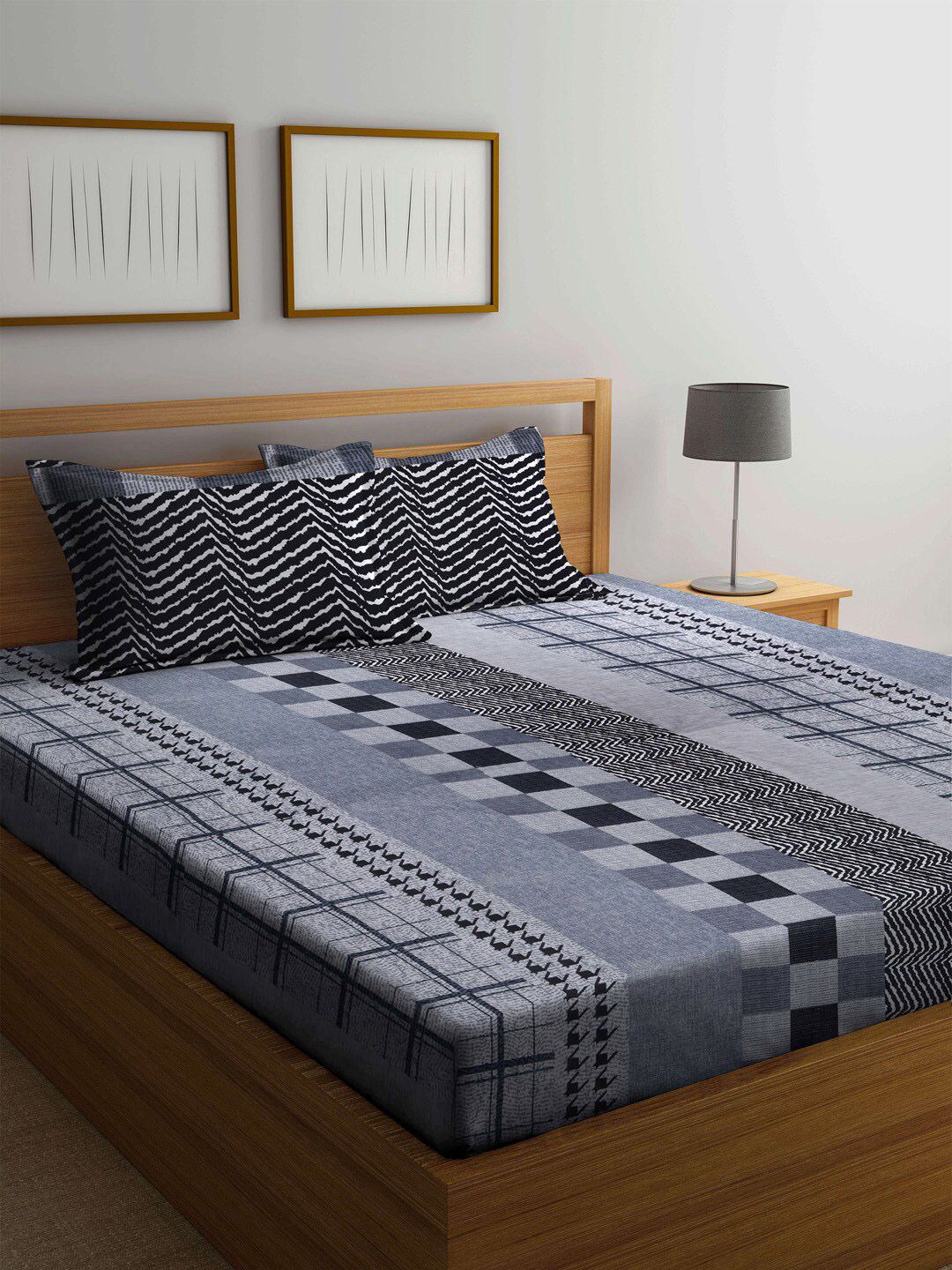 Arrabi Black & Grey Geometric 300 TC King Bedsheet with 2 Pillow Covers Price in India
