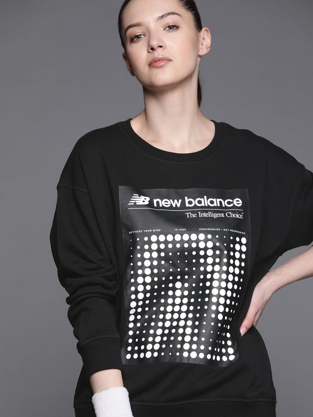 New Balance Women Black & White Brand Logo Print Sweatshirt Price in India