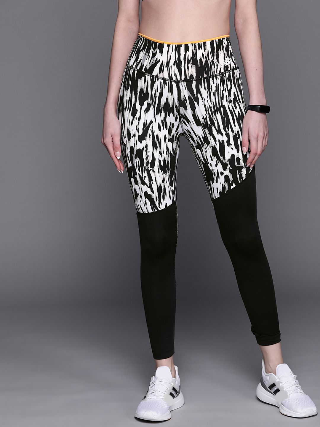 New Balance Women Black & White Colourblocked Sports Tights Price in India