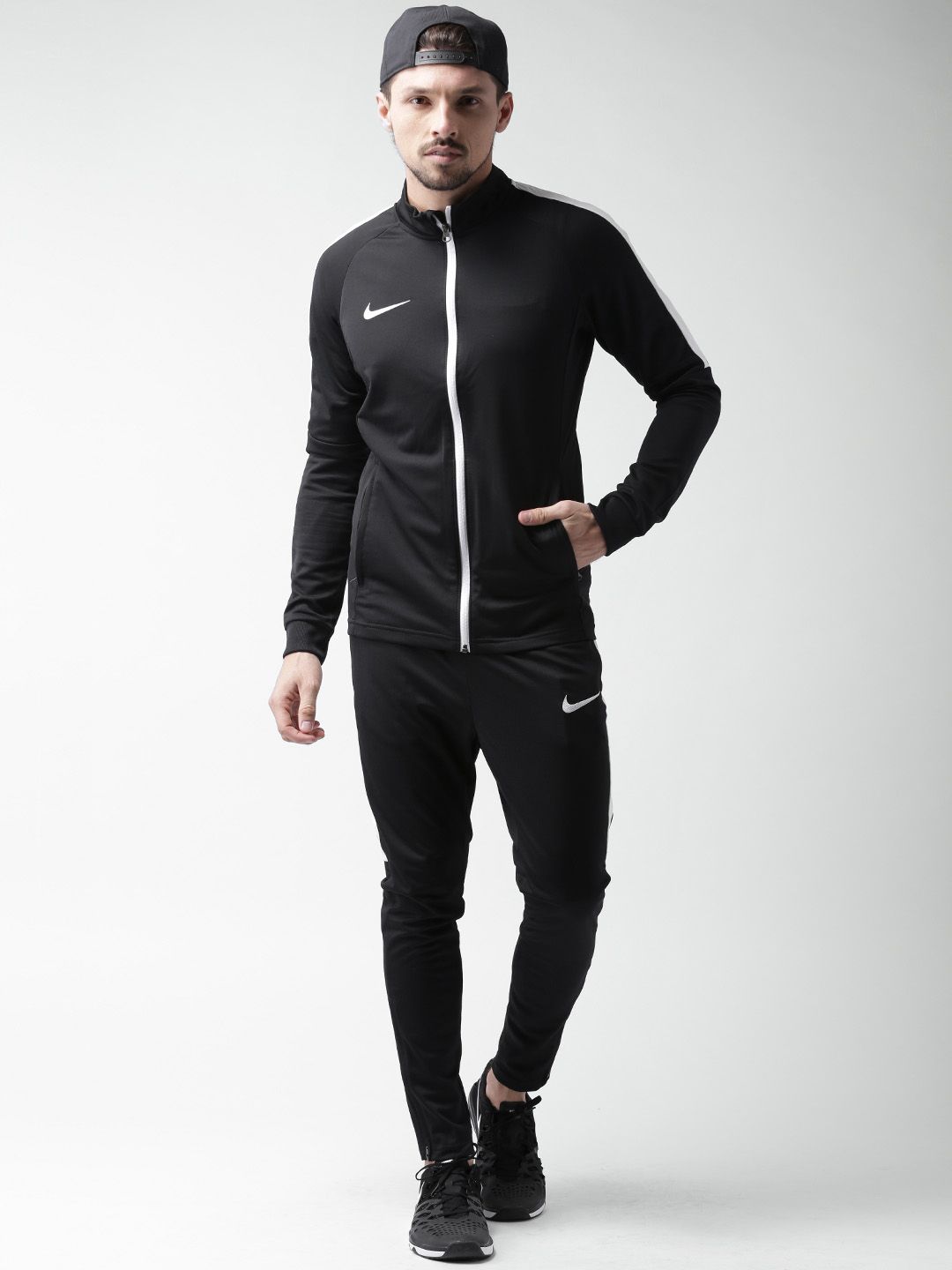 black nike jogging suit