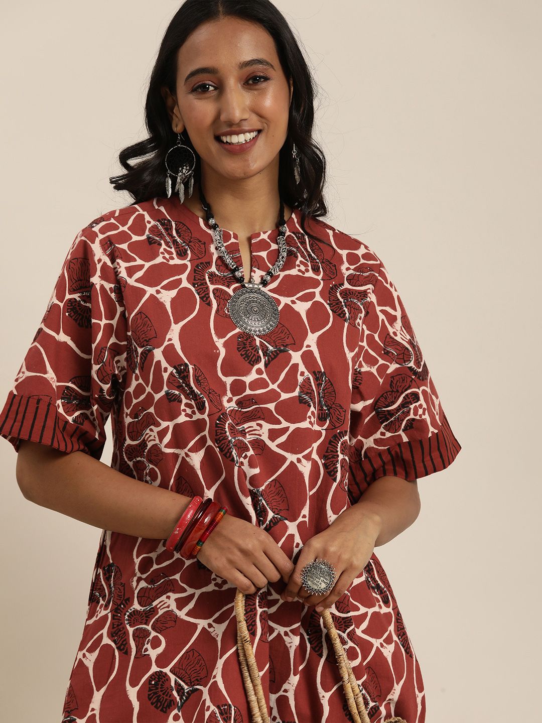 Taavi Women Maroon & White Bagru Fossil Print Flared Sleeves Pure Cotton Sustainable Kurta Price in India