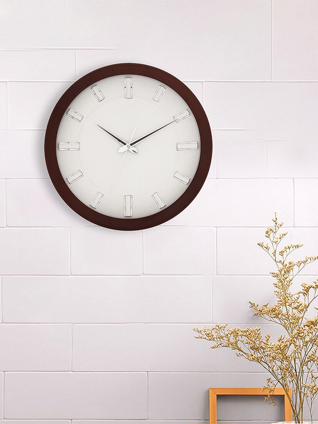 eCraftIndia White & Brown Contemporary Wooden Premium Designer Wall Clock 33 cm Price in India