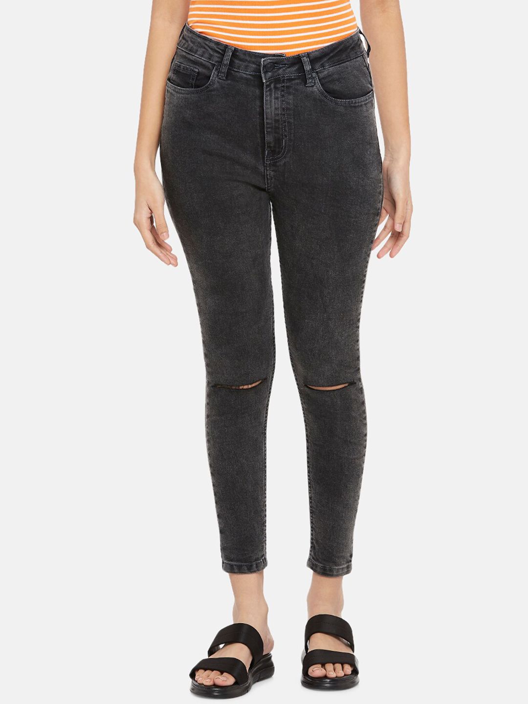 People Women Charcoal Tapered Fit Slash Knee Jeans Price in India