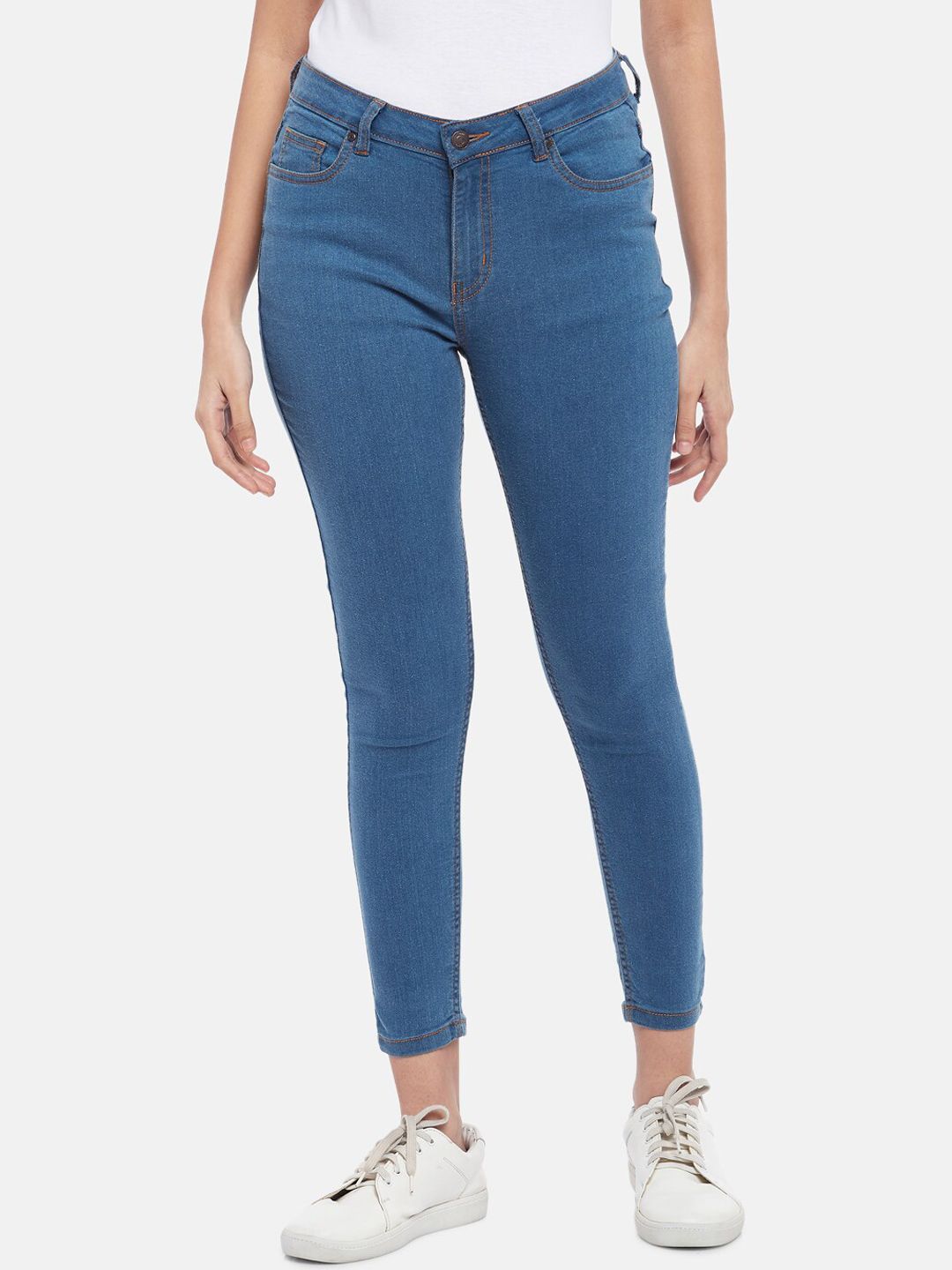 People Women Blue Tapered Fit Jeans Price in India