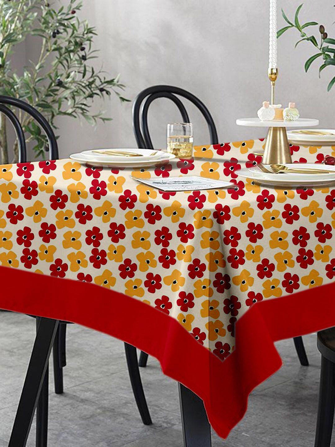 Lushomes 12 Seater Basic Printed Table Cloth Price in India