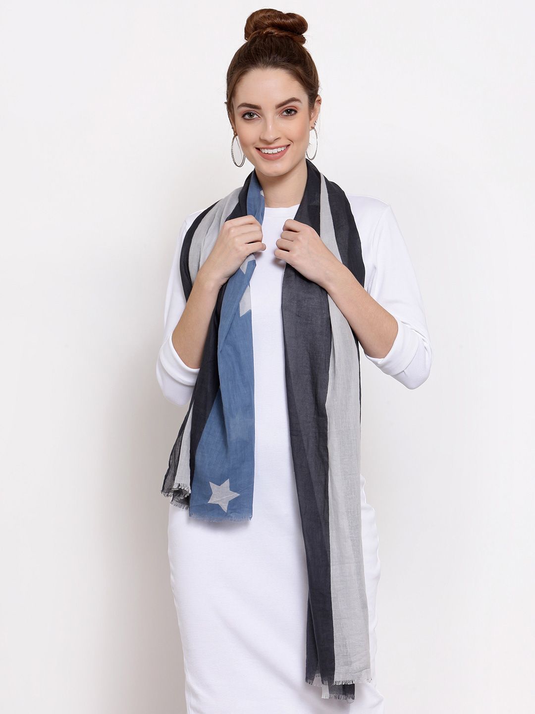 J Style Women Blue & Black Colourblocked Pure Cotton Stole Price in India