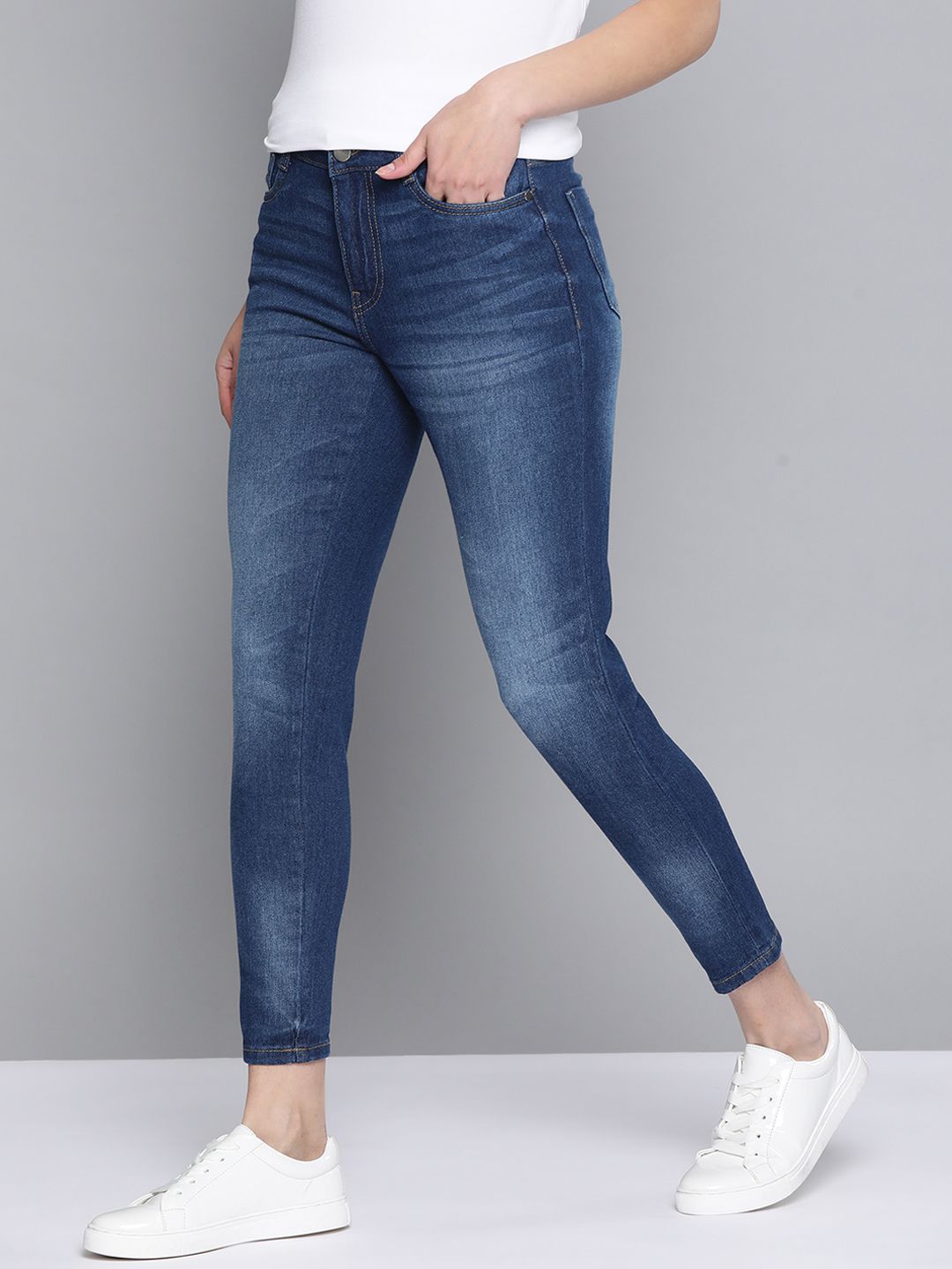 Mast & Harbour Women Navy Blue Skinny Fit Light Fade Stretchable Jeans Price in India