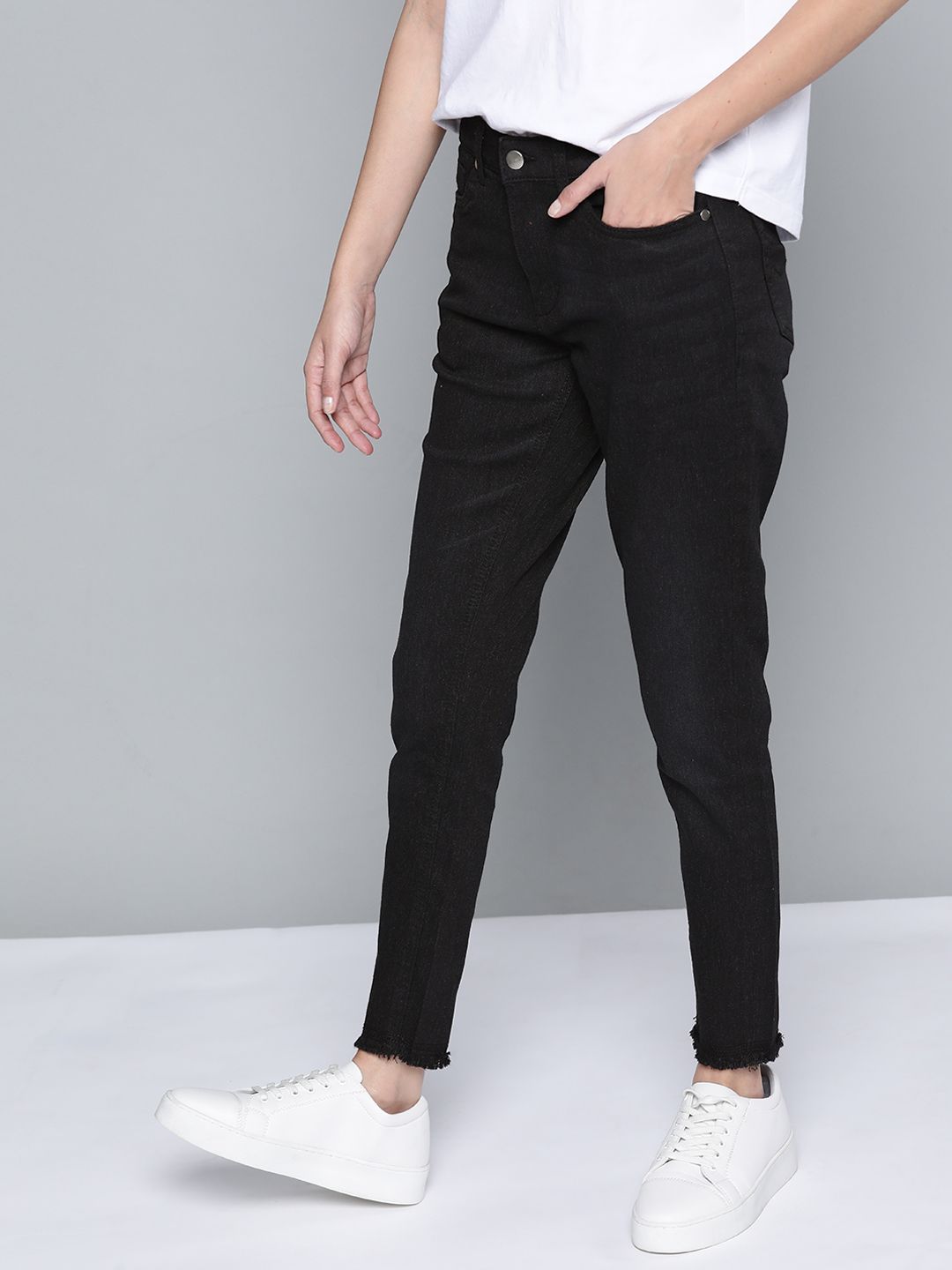 Mast & Harbour Women Black Skinny Fit Stretchable Jeans Price in India