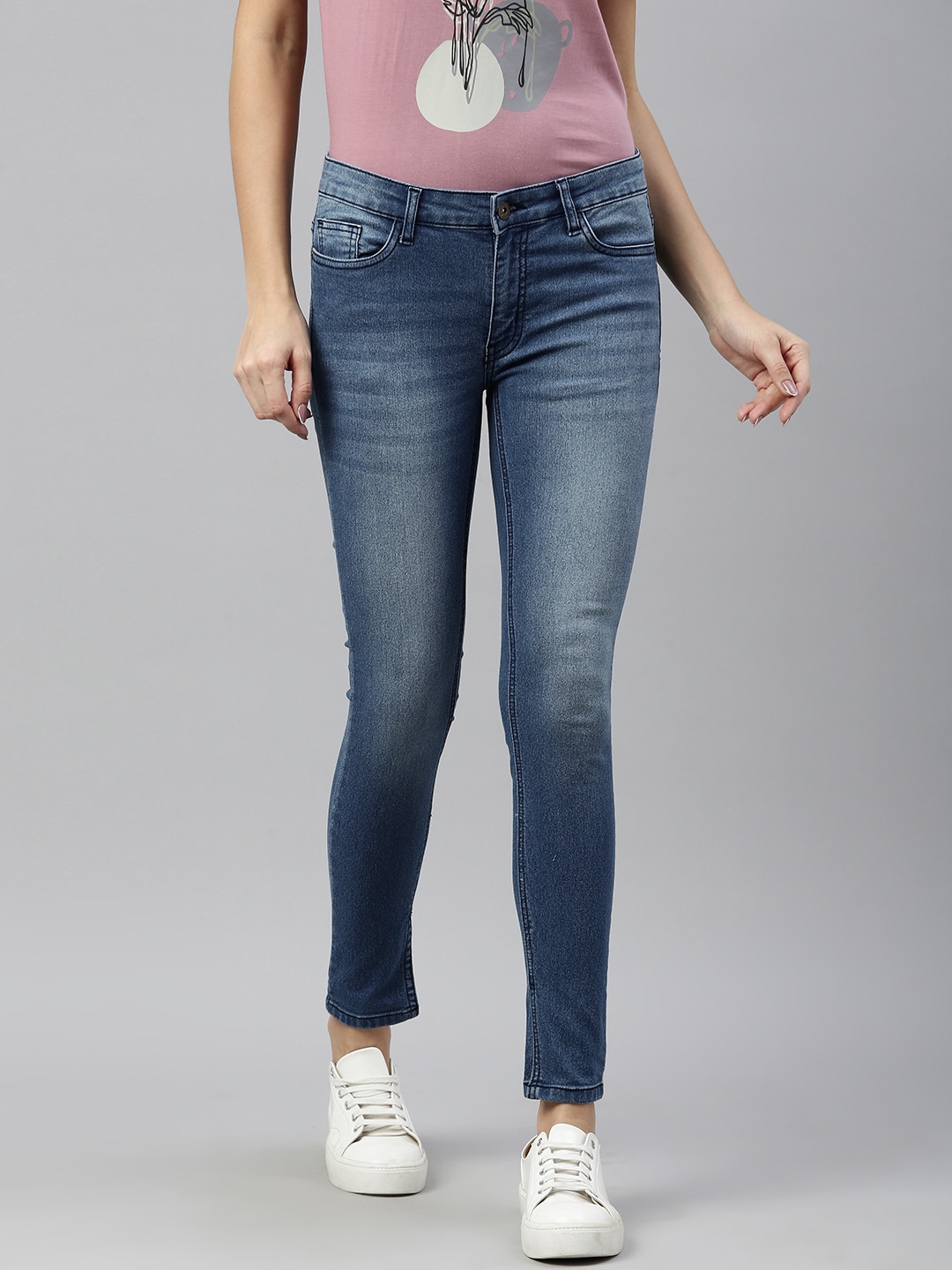 abof Women Blue Slim Fit Heavy Fade Stretchable Jeans Price in India