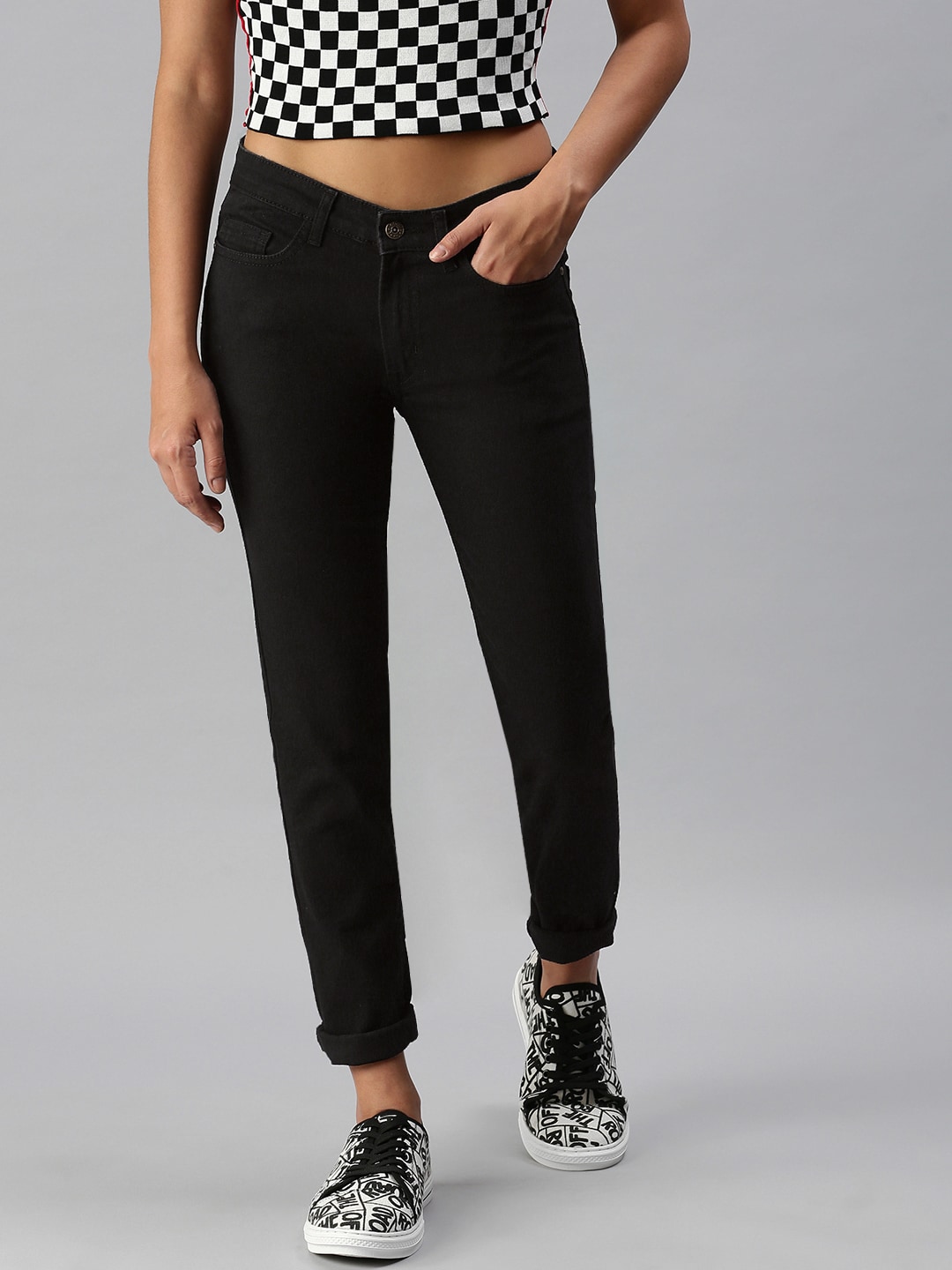 abof Women Black Slim Fit Stretchable Jeans Price in India