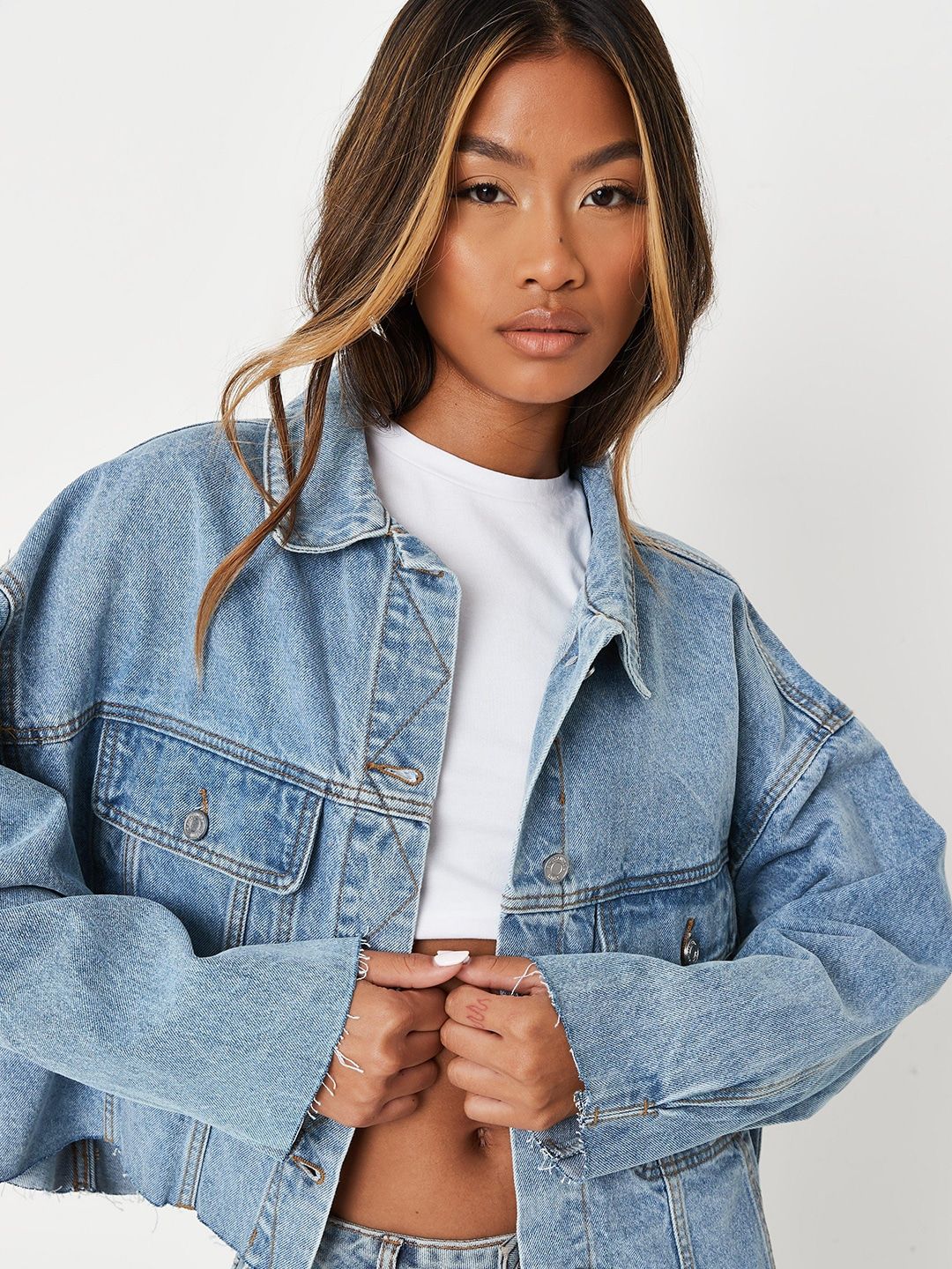 Missguided Women Blue Pure Cotton Oversized Pleated Back Cropped Denim Jacket Price in India