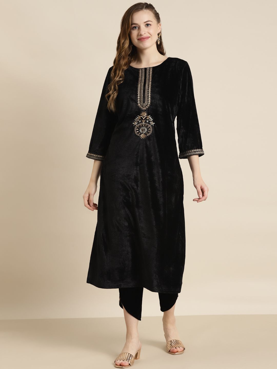 Shae by SASSAFRAS Women Black & Gold-Toned Ethnic Motifs Embroidered Velvet Kurta Price in India