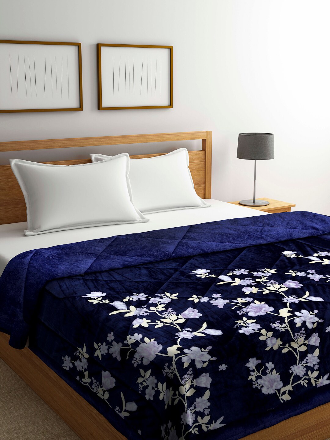 KLOTTHE Blue & White Floral Heavy Winter Double Bed Quilt Price in India
