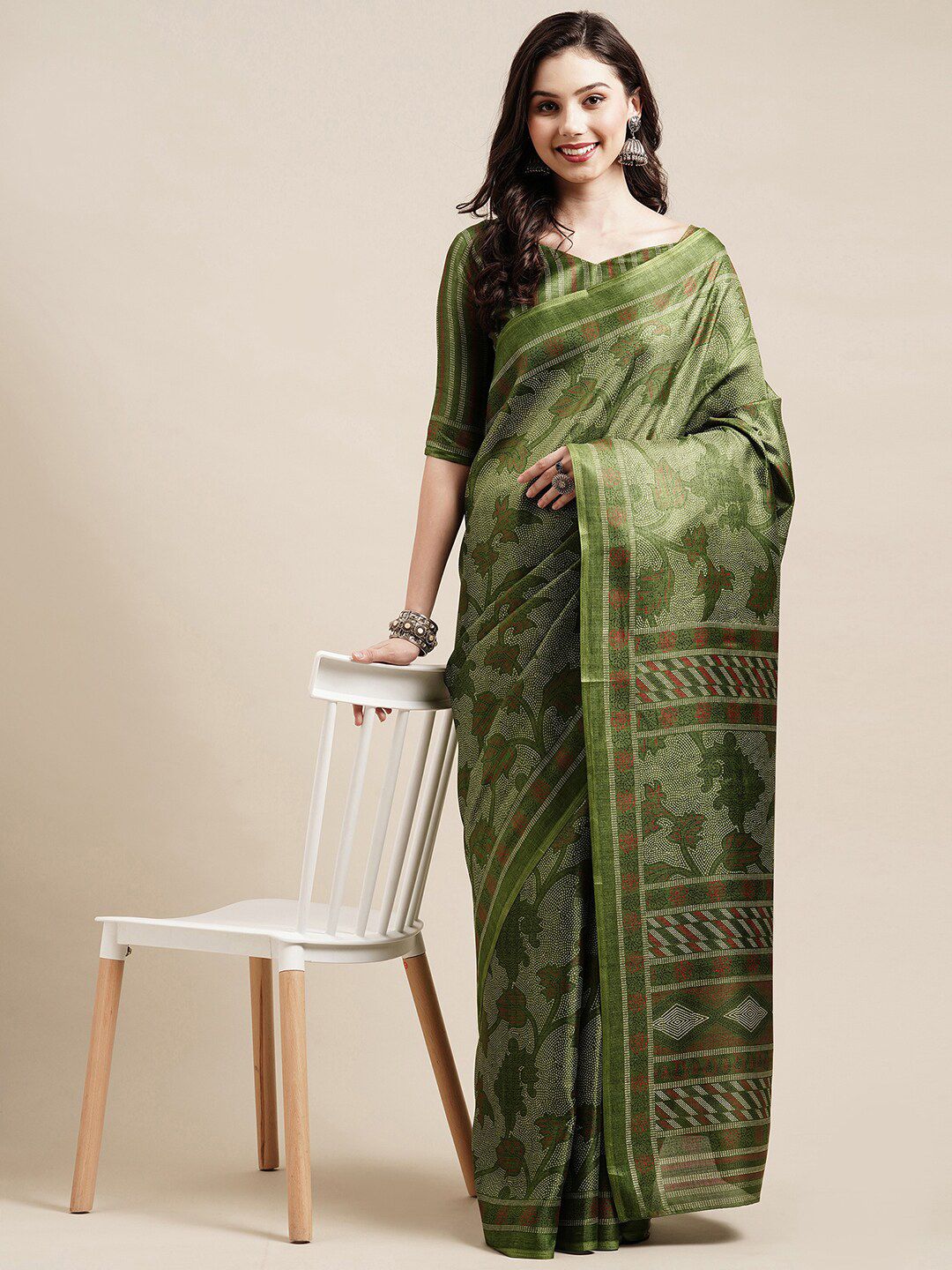 Saree mall Green & White Ethnic Motifs Art Silk Saree Price in India