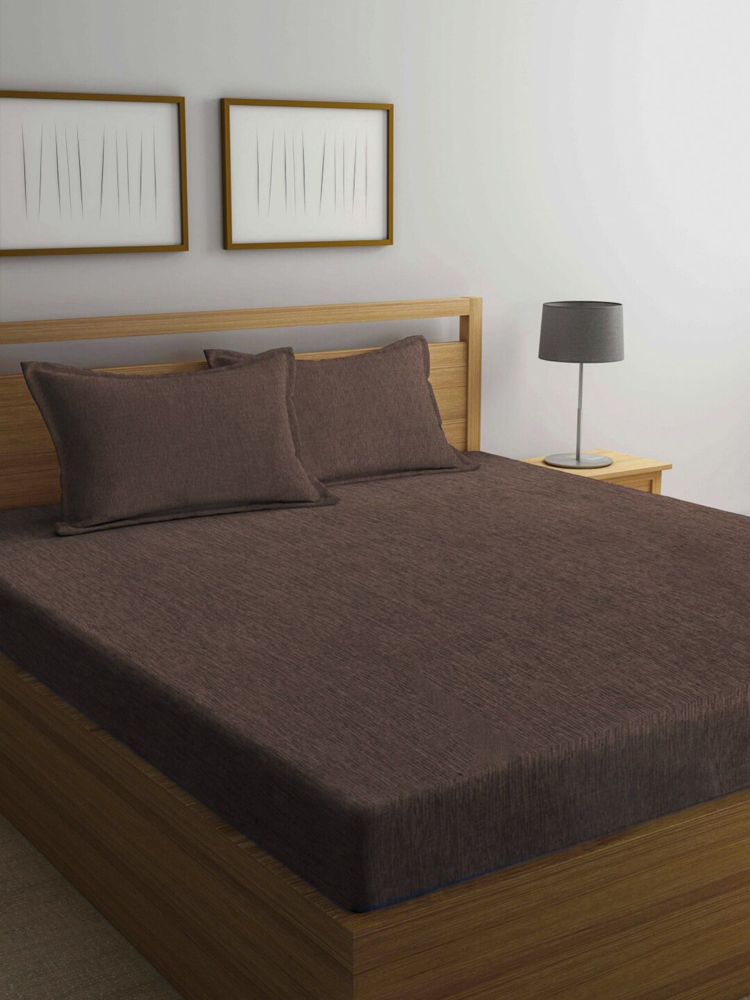 KLOTTHE Brown Solid 210 TC King Bedsheet With 2 Pillow Covers Price in India