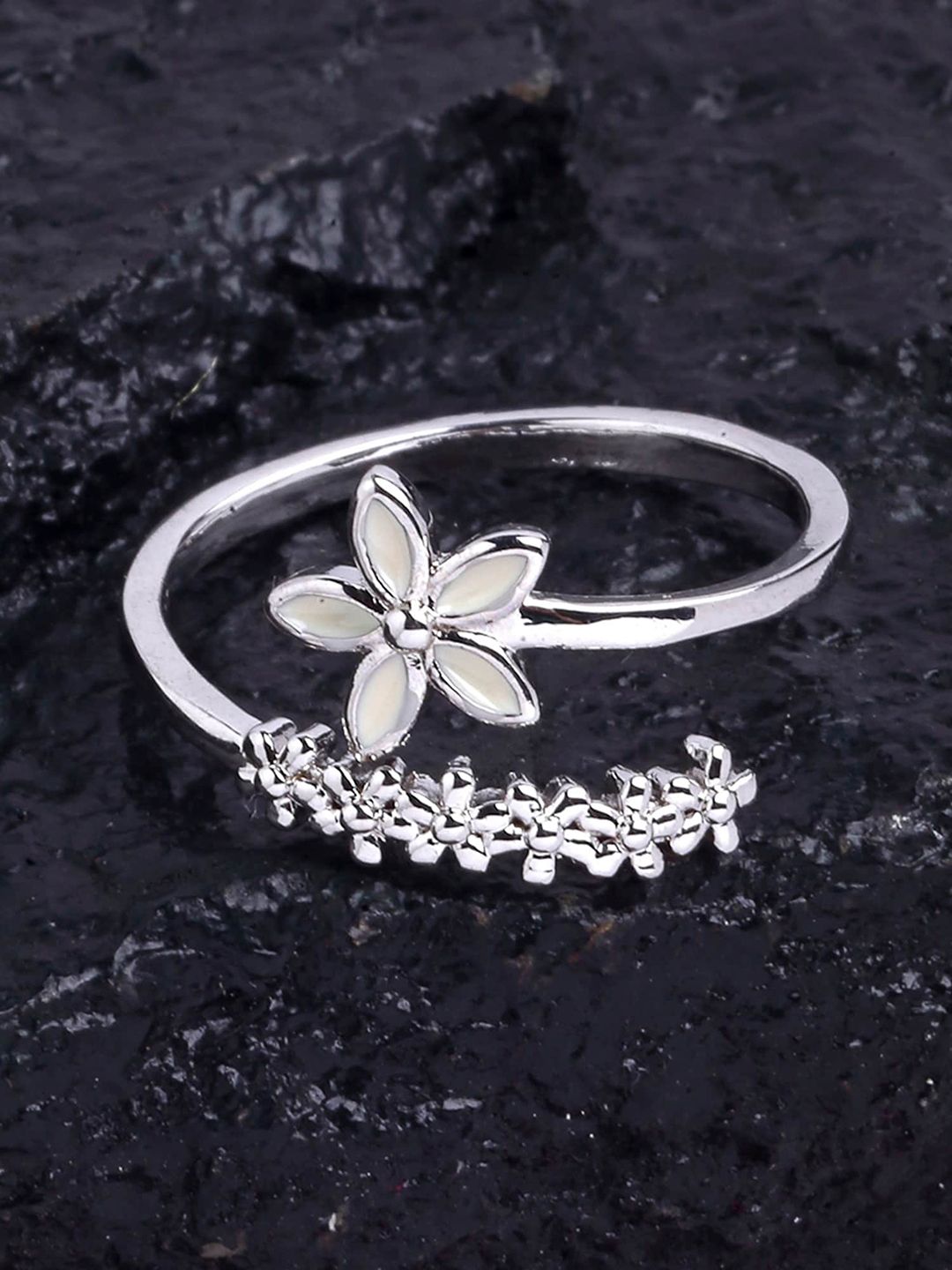 KARATCART Silver-Plated & White Floral Adjustable Finger Ring Price in India