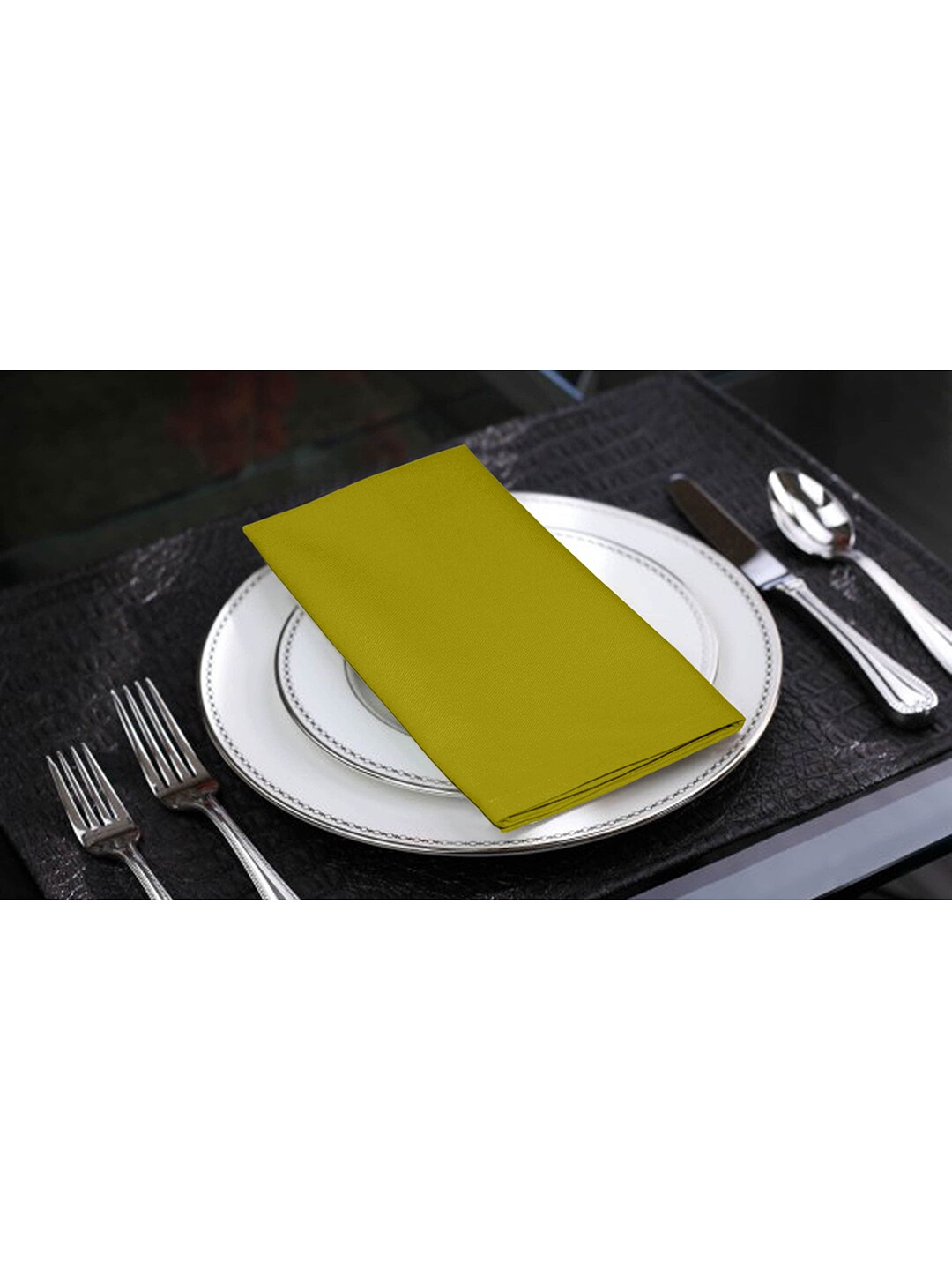 Lushomes Set of 6 Green Solid Cotton Table Napkins Price in India