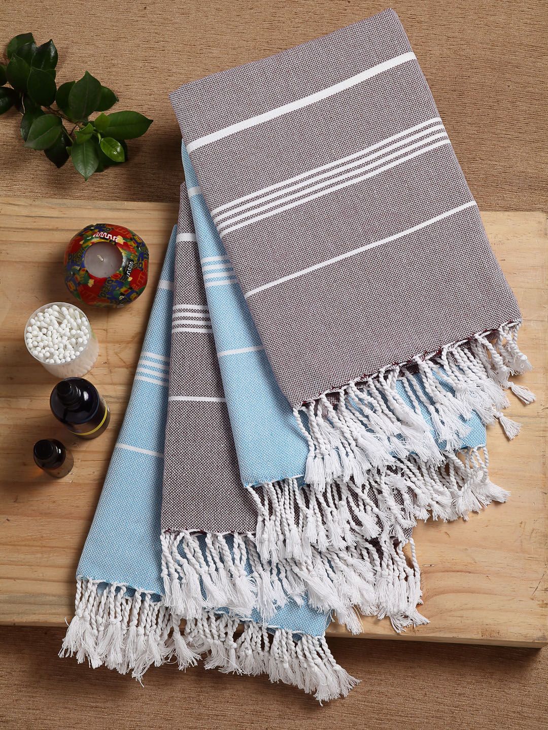 KLOTTHE Unisex Set of 4 Striped Cotton 210 GSM Bath Towels Price in India