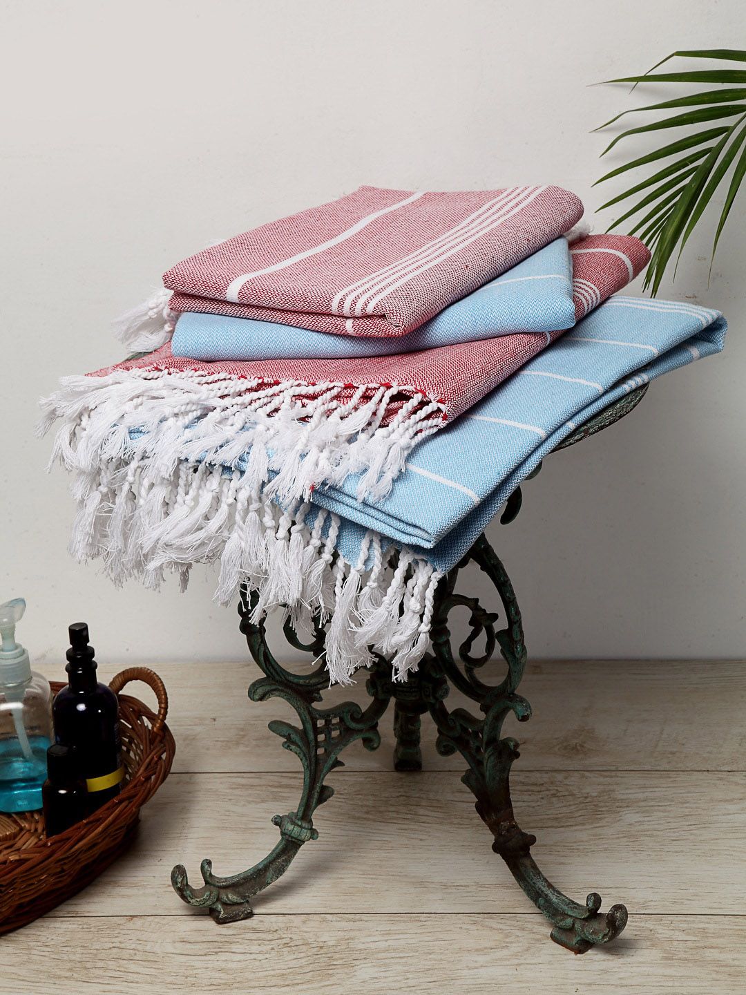 KLOTTHE Set of 4 Striped Cotton 210 GSM Bath Towels Price in India