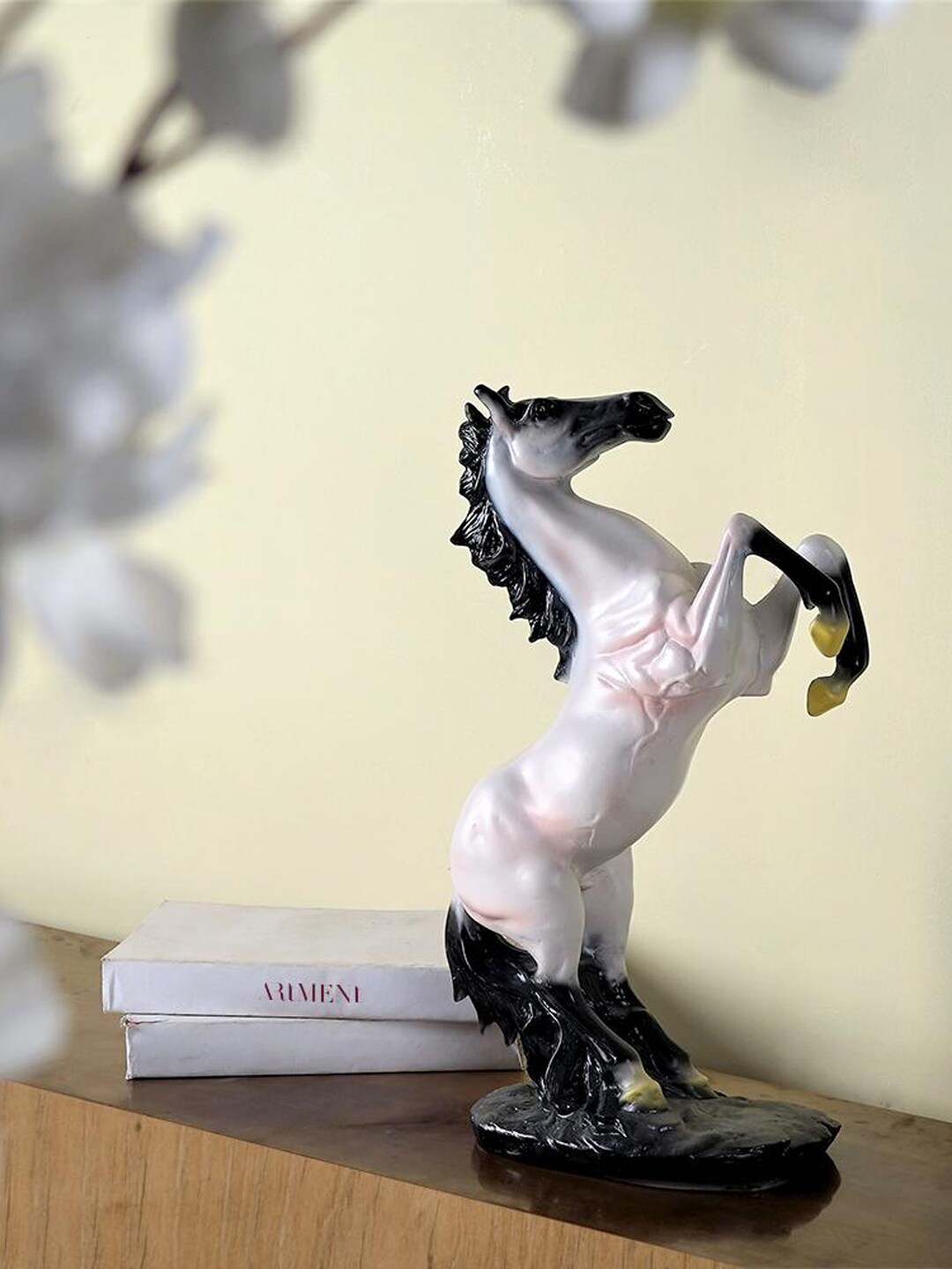 THE ARTMENT White & Black Modern Art Rearing Horse of the Wild Showpiece Price in India