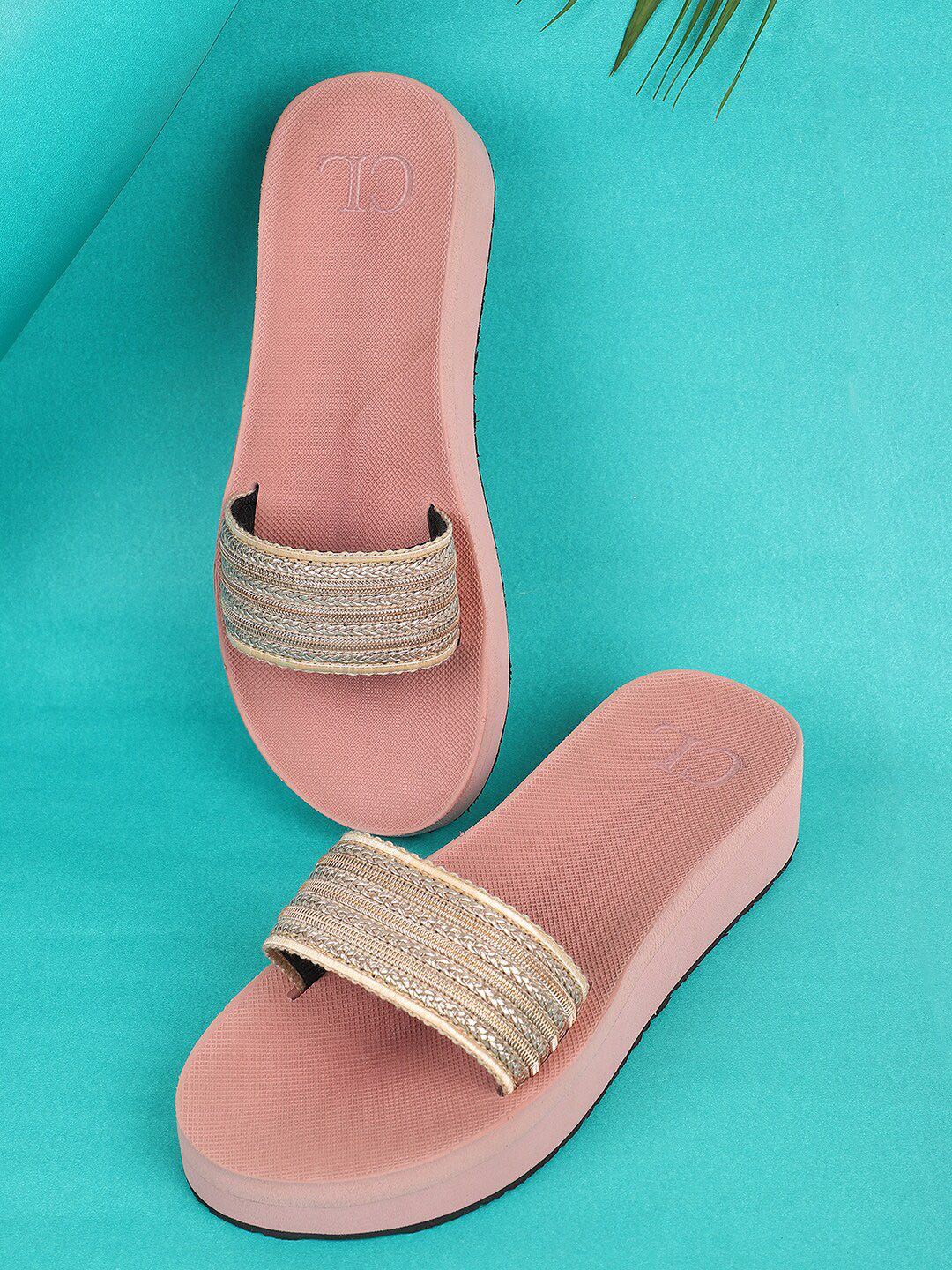 Carlton London Women Peach-Coloured & Beige Rubber Sliders