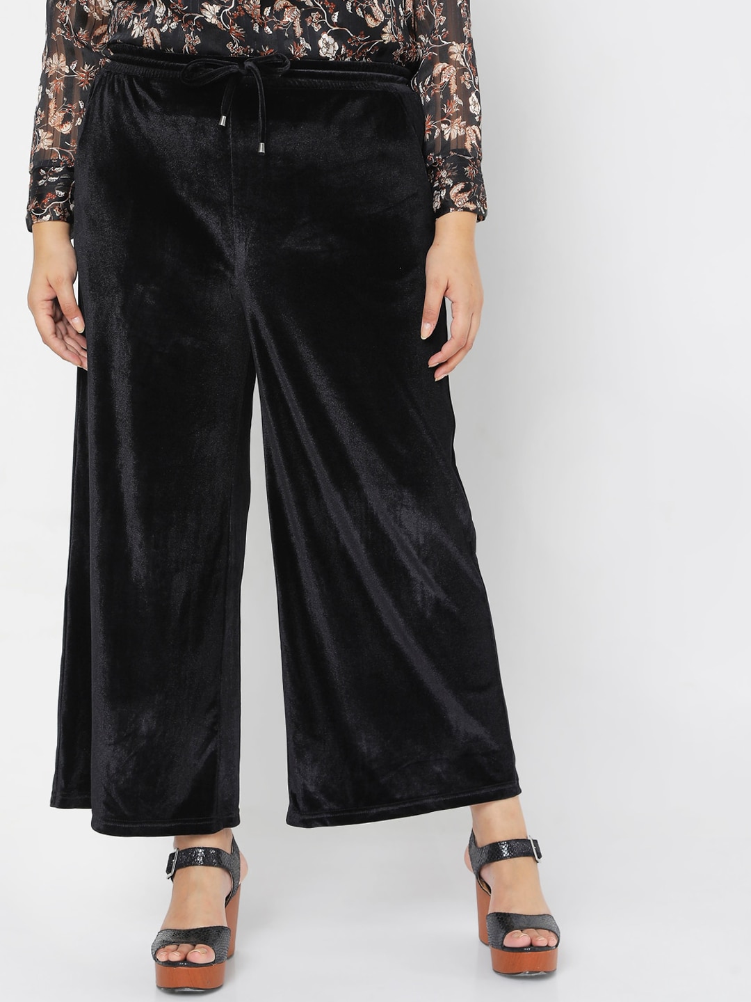 Vero Moda Women Black Velvet Loose Fit Culottes Trousers Price in India