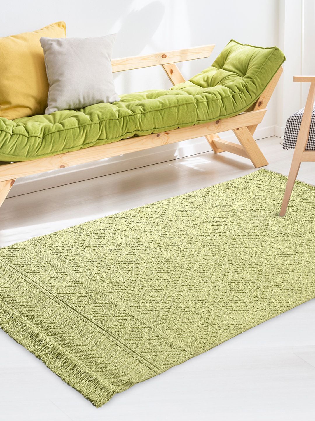 Saral Home Green Geometric Textured No Shredding Rectangular Cotton Carpet Price in India