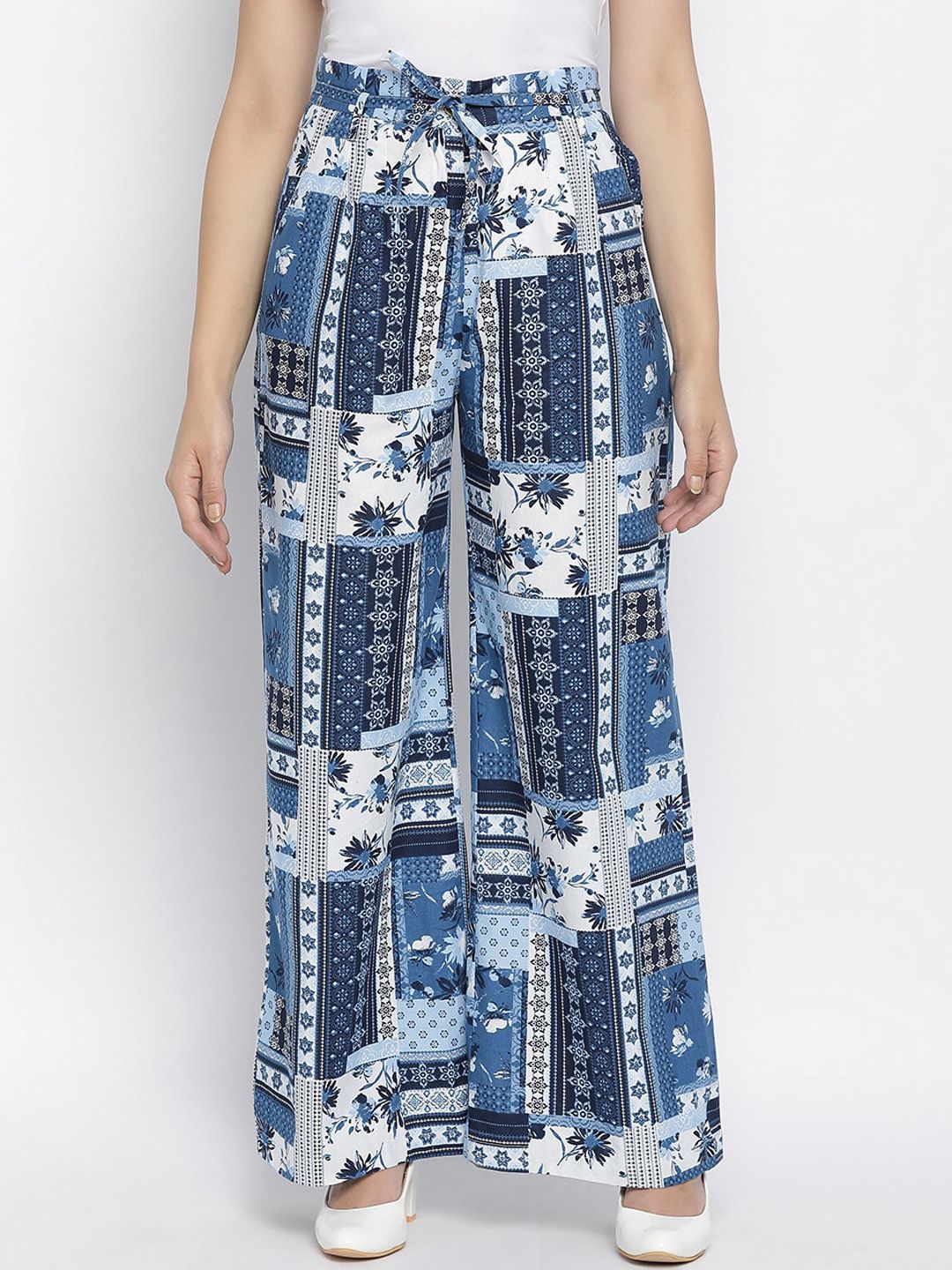 Oxolloxo Women Blue Floral Printed Parallel Trousers Price in India