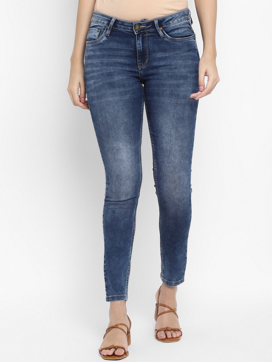 LAMOURE BY RED CHIEF Women Blue Heavy Fade Jeans Price in India