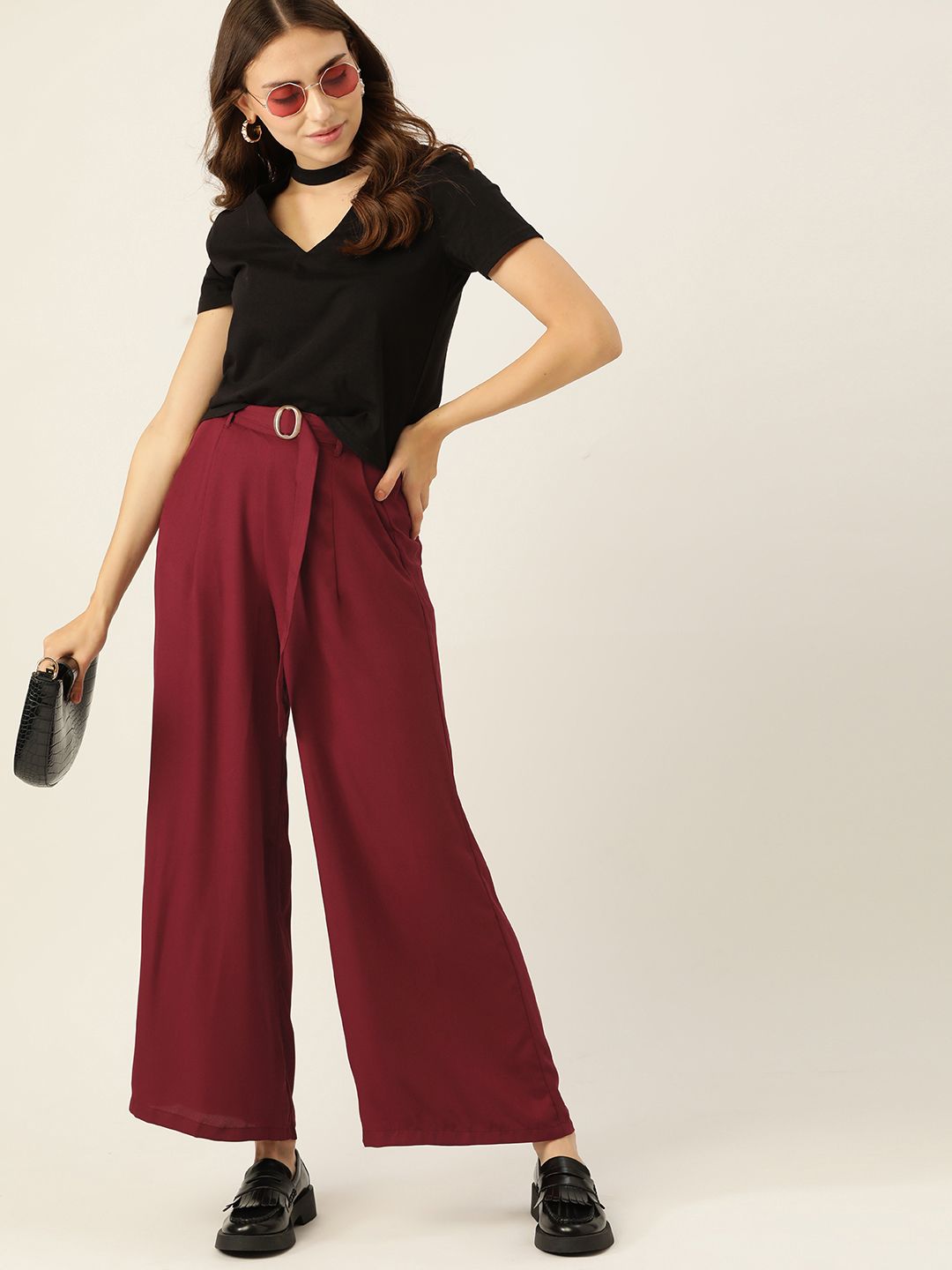DressBerry Women Burgundy Regular Fit Solid Regular Cropped Mid-Rise  Trousers