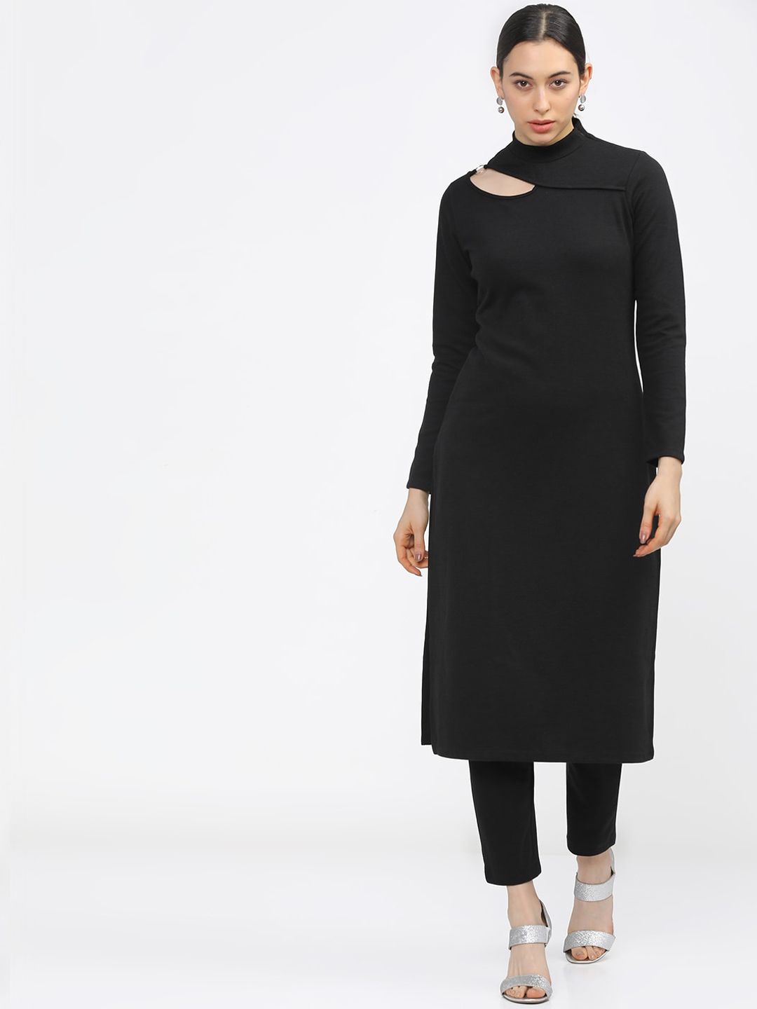 Vishudh Women Black Keyhole Neck Kurta Price in India