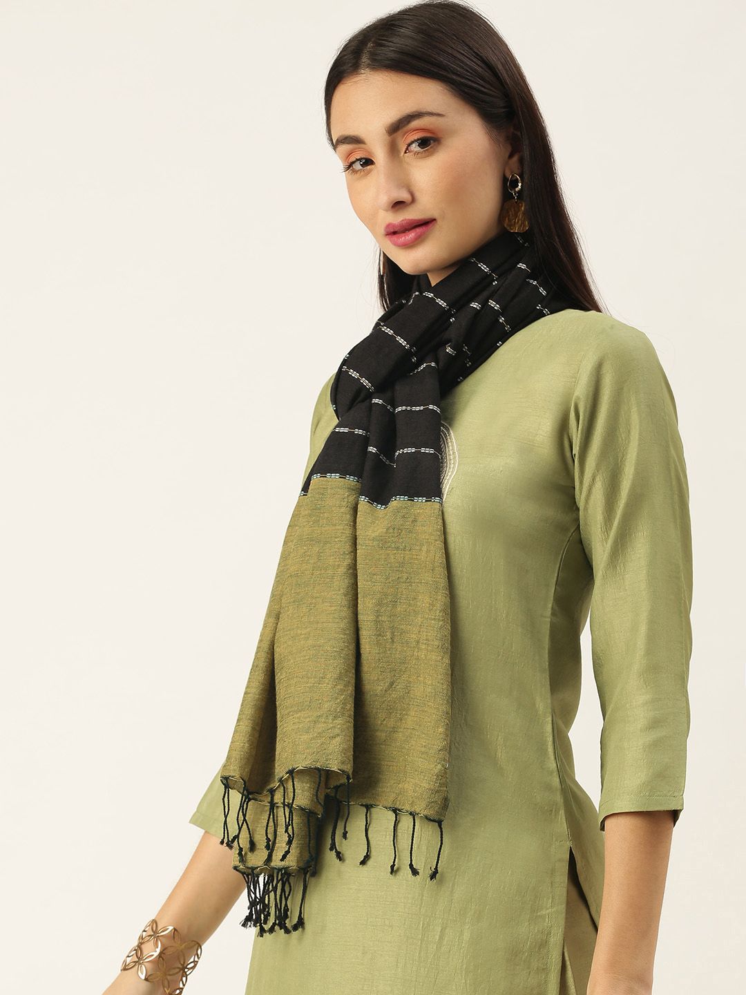 Women's Black & Green Handloom Cotton Eri Stole Price in India