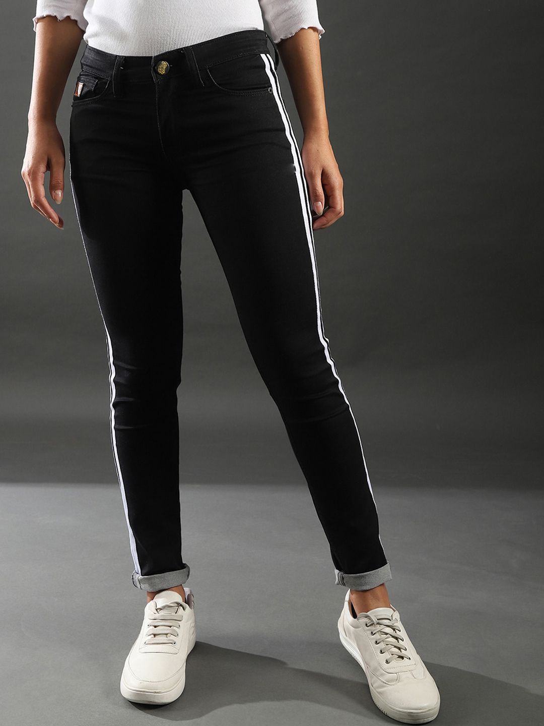 Campus Sutra Women Black Slim Fit Jeans Price in India