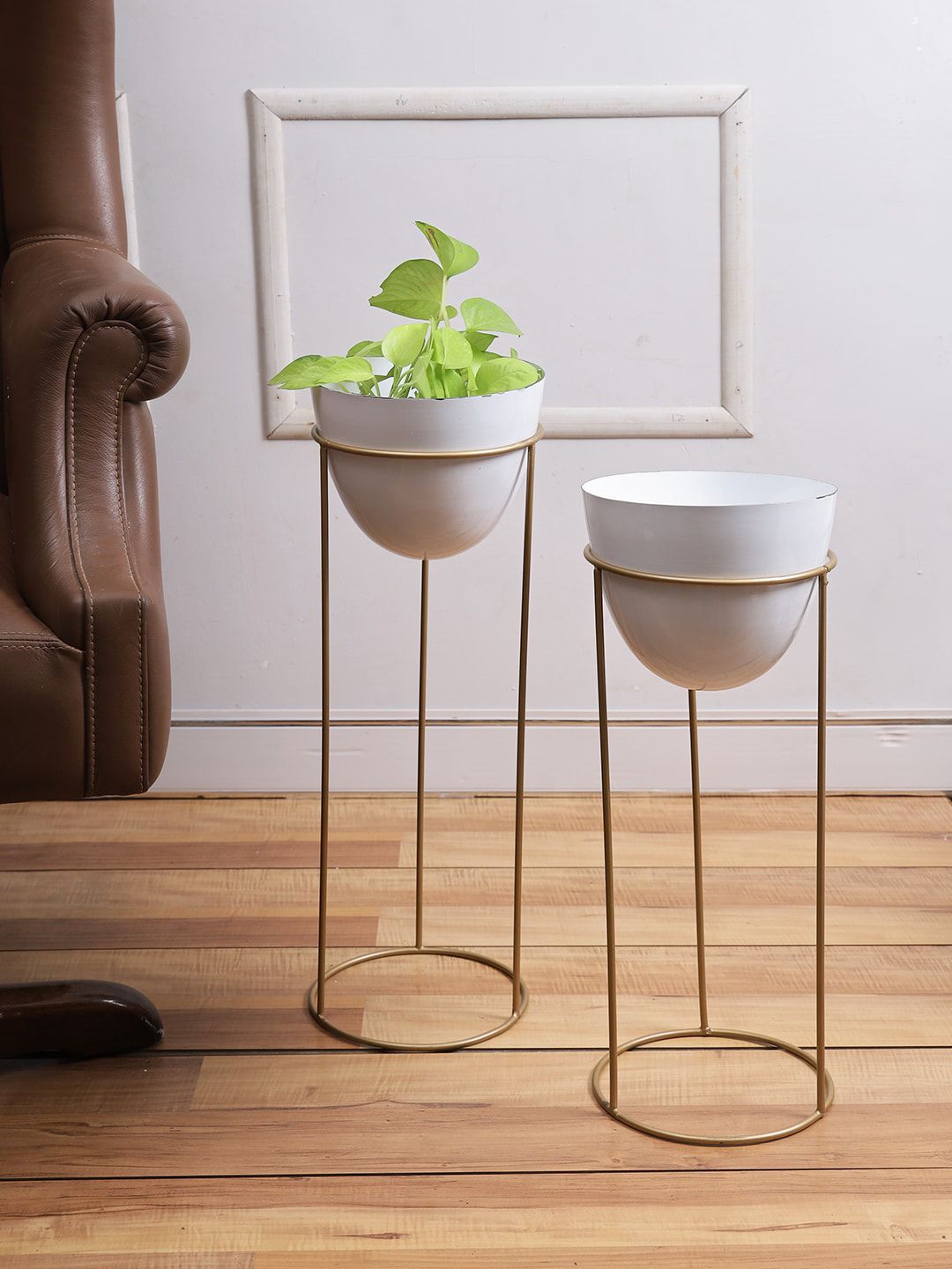 Aapno Rajasthan Set of 2 White & Gold Solid Metal Planters With Stand Price in India
