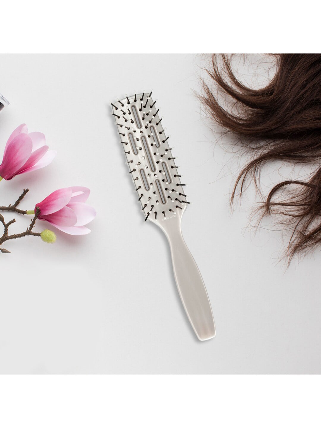 Trisa White Hair Styling Comb Price in India