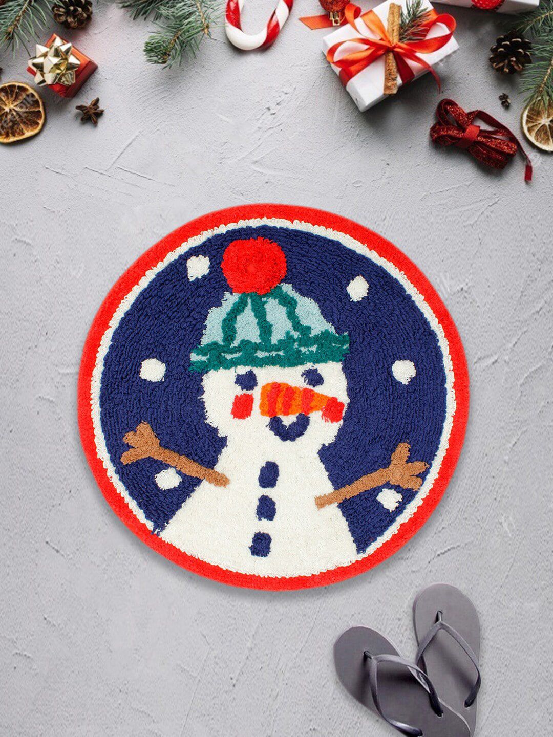 AVI Living Blue & White Snowman Holiday Round Mat Price in India
