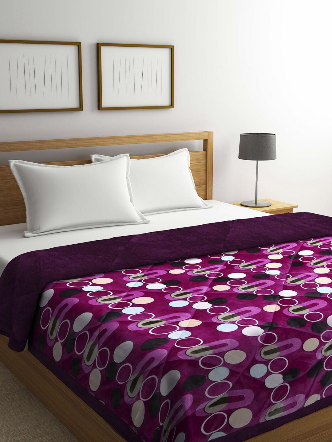 KLOTTHE Pink & Blue Geometric 800 GSM Heavy Winter Double Bed Quilt Price in India