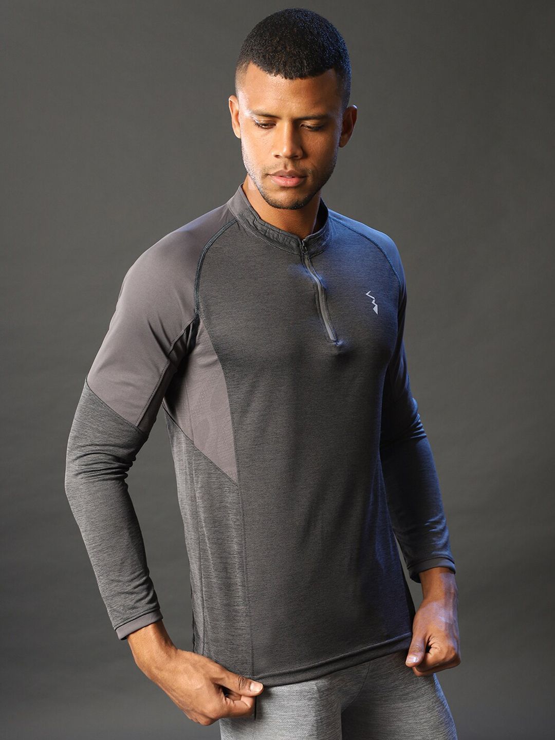 CAHOOT Men Black Colourblocked T-shirt