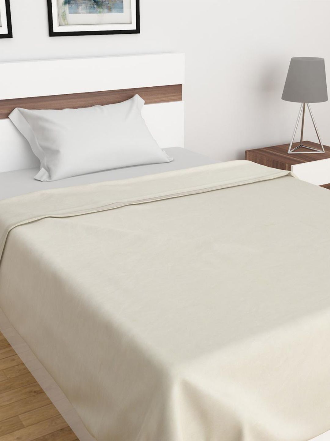 Home Centre 150 GSM White Solid Single Bed Comforter Price in India