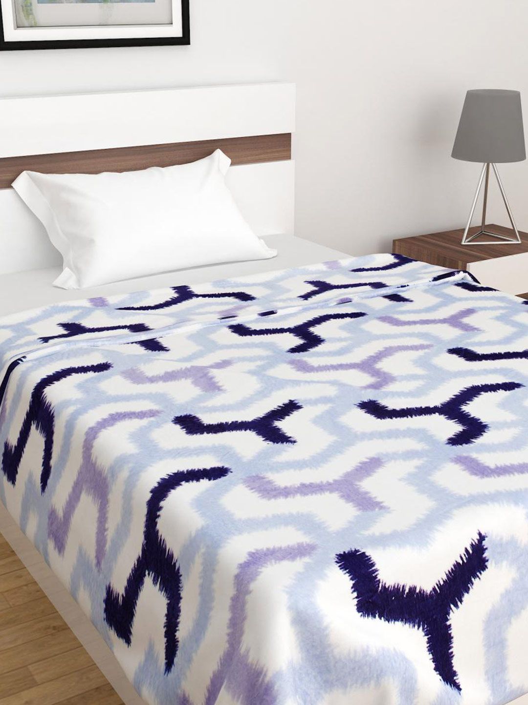 Home Centre Unisex Blue  Geometric Summer 210 GSM Double Bed Comforter Price in India