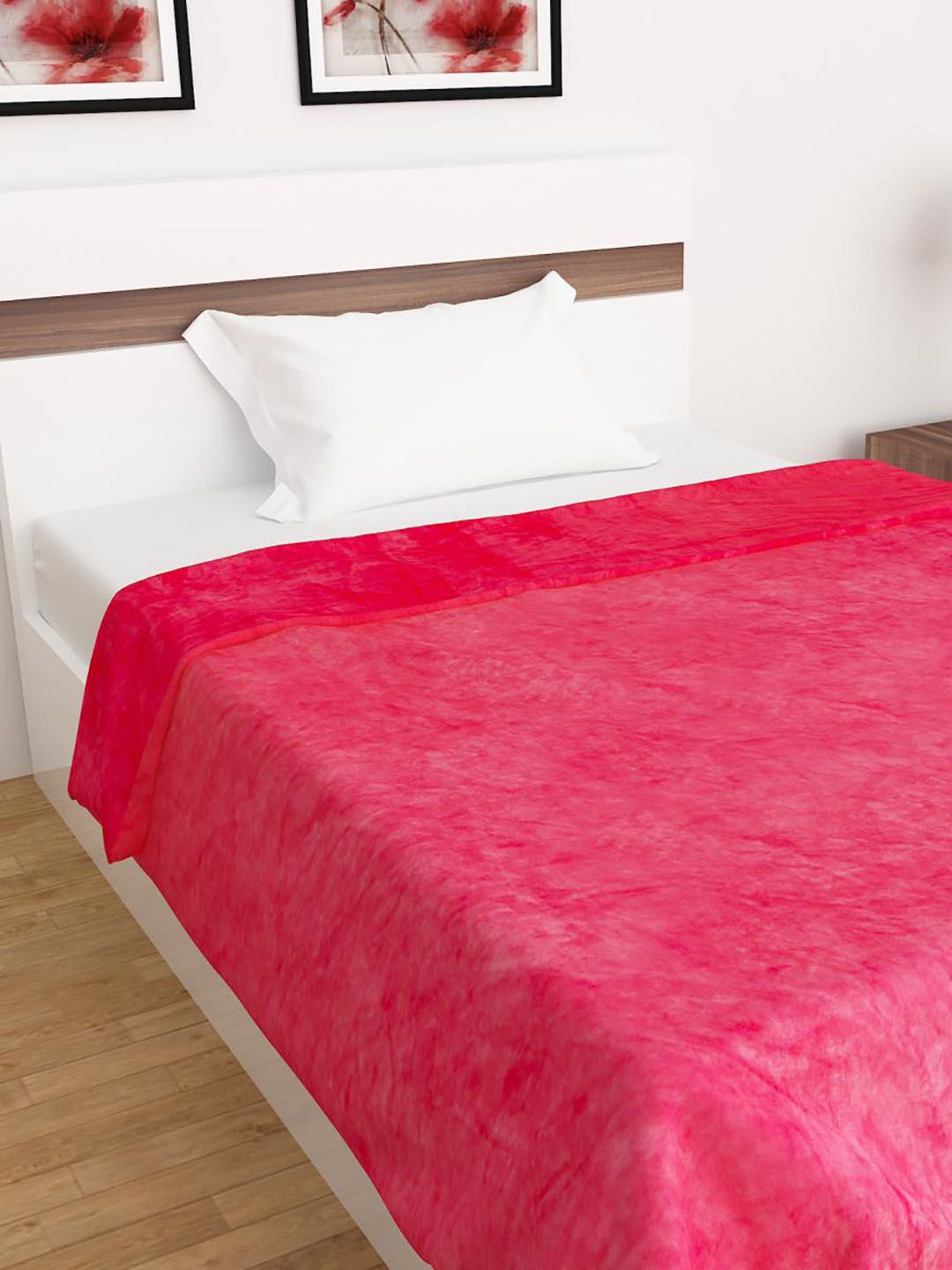 Home Centre Red Solid 210 GSM Summer Single Bed Comforter Price in India