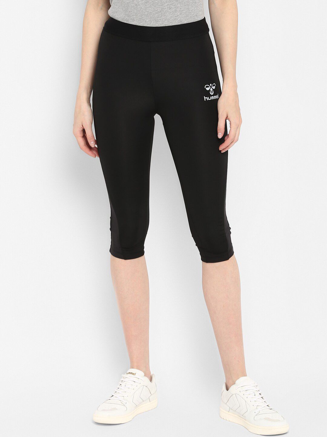 hummel Women Black Solid Slim Fit Capri Tights Price in India