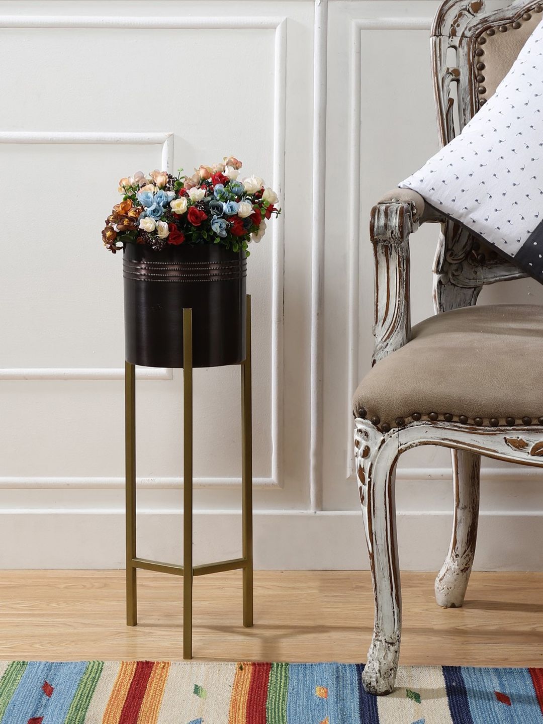 The Decor Mart Black & Gold-Toned Solid Metal Planter With Stand Price in India