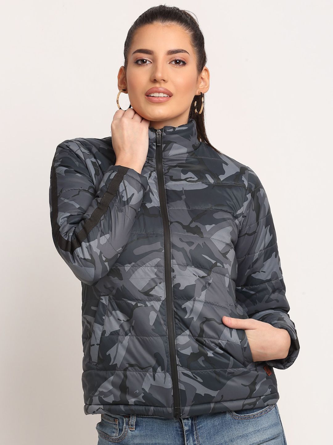 PERFKT-U Women Navy Blue Camouflage Lightweight Outdoor Puffer Jacket Price in India
