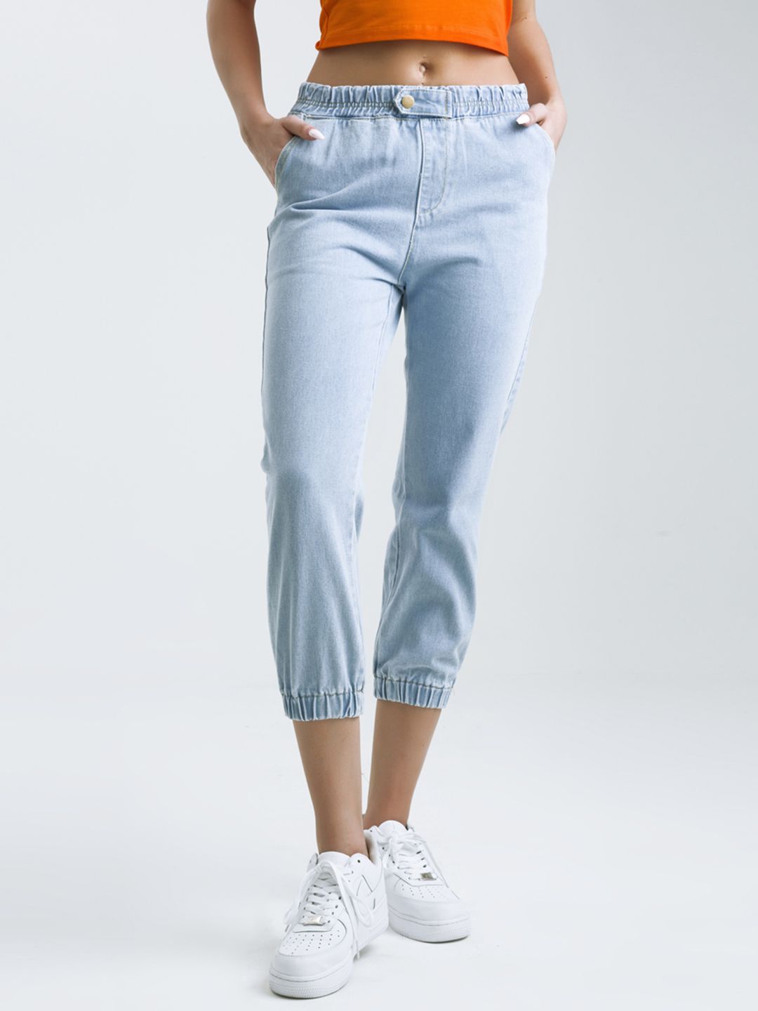 URBANIC Women Blue Cotton Cropped Jeans Price in India